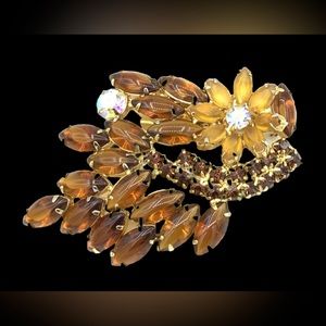 Estate Vintage Gorgeous Amber Colored Large Floral Sparkly Brooch Pin